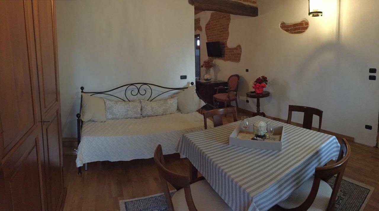 Cascina Maina Villa ดิอาโนดัลบา ภายนอก รูปภาพ